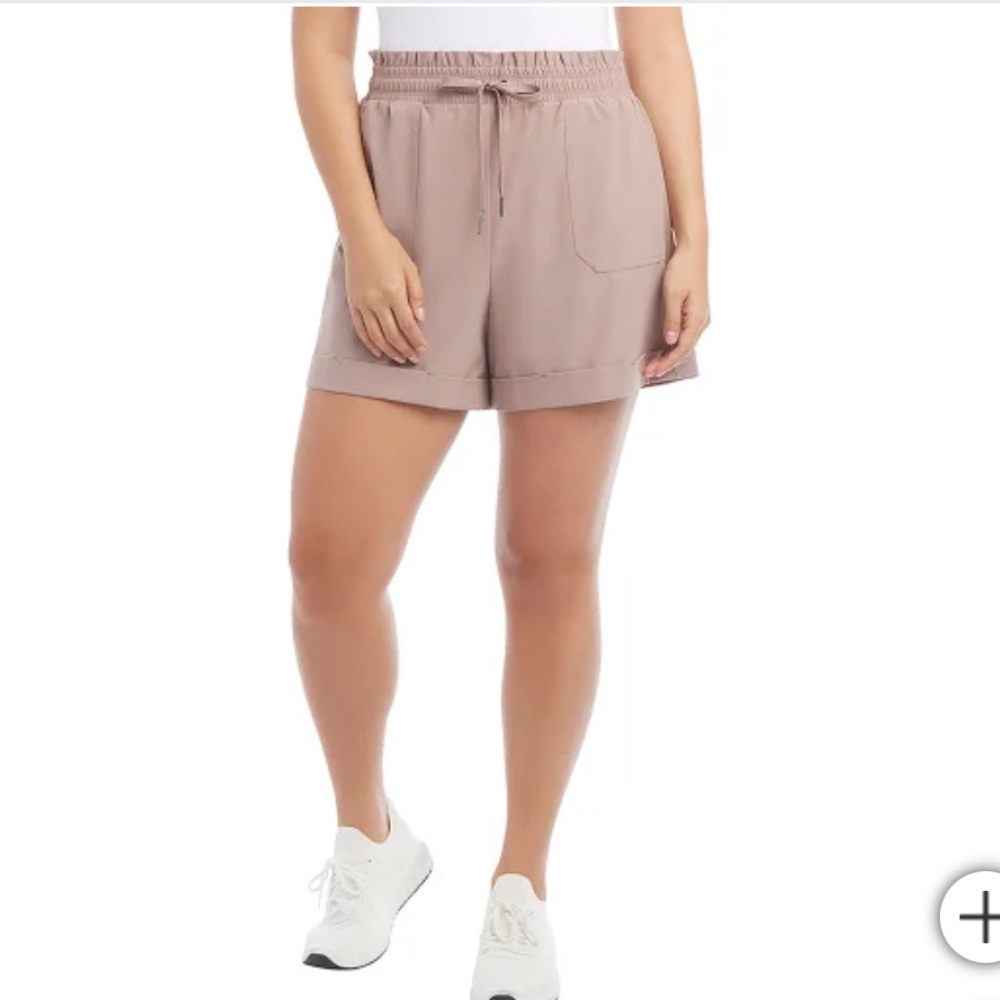 NWT Danskin Ladies' Woven Paperbag Short